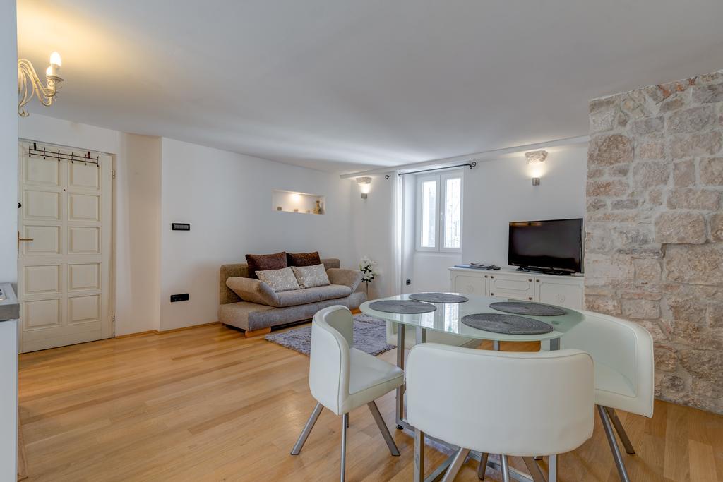 Temple Luxury Apartments & Rooms Split Eksteriør bilde